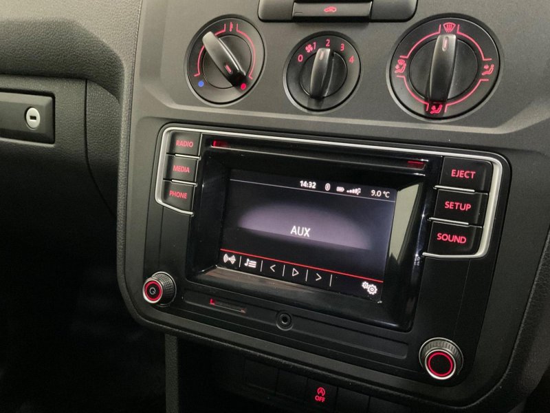 VOLKSWAGEN CADDY
