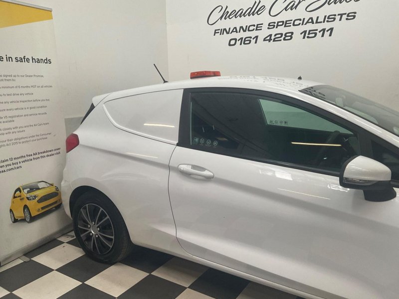FORD FIESTA VAN