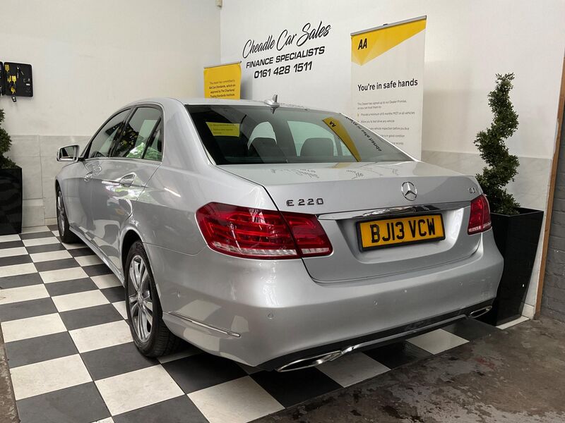 MERCEDES-BENZ E CLASS