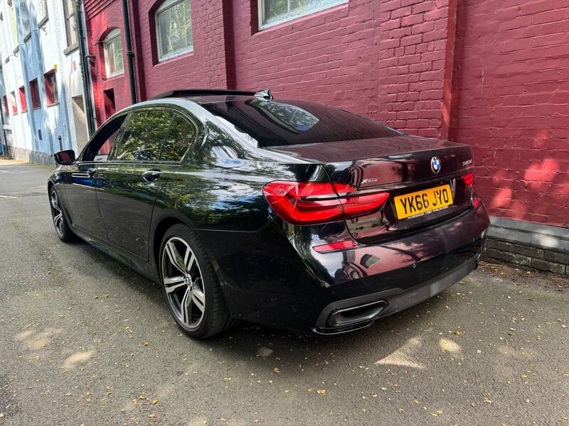 BMW 7 SERIES