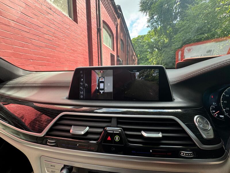 BMW 7 SERIES