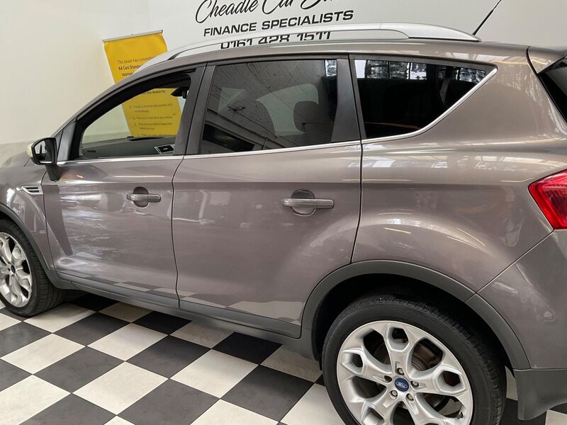 FORD KUGA