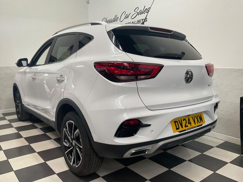 MG ZS
