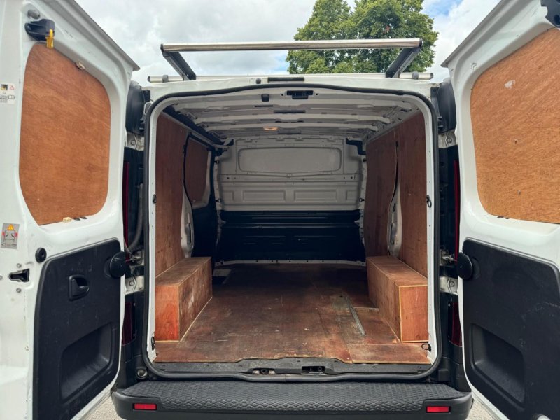 RENAULT TRAFIC