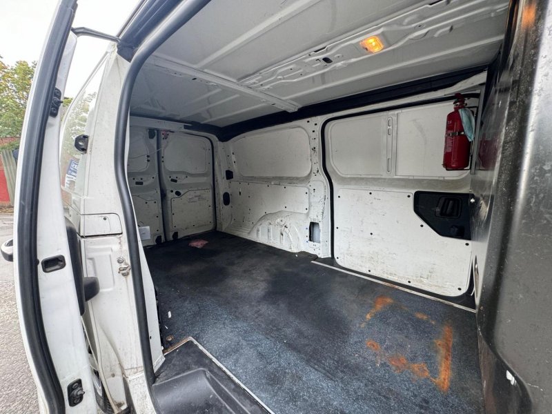 VAUXHALL VIVARO