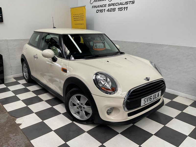 MINI HATCH