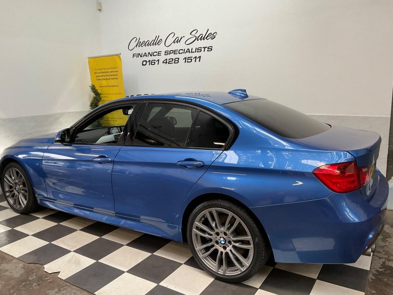 BMW 3 SERIES