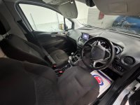 FORD TRANSIT COURIER