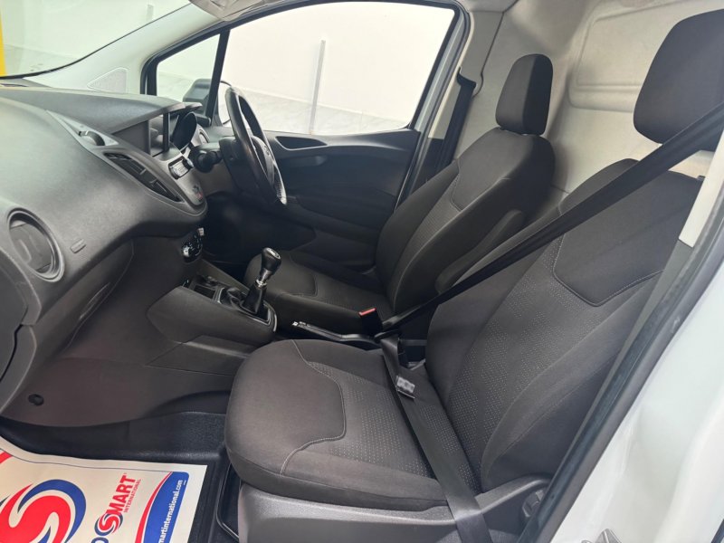 FORD TRANSIT COURIER