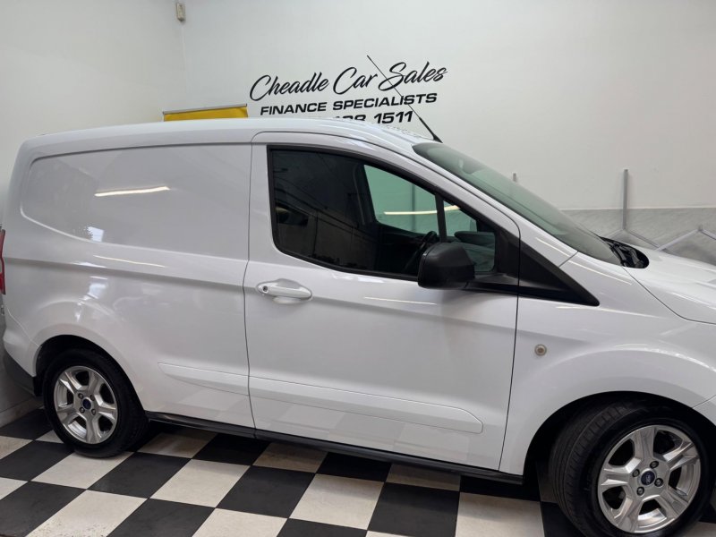 FORD TRANSIT COURIER