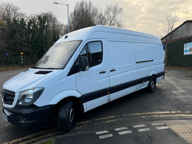 MERCEDES-BENZ SPRINTER