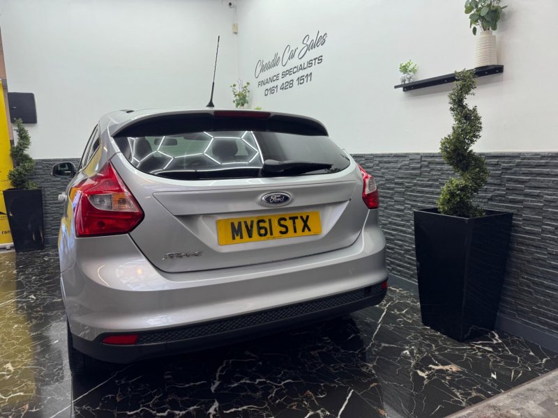 FORD FOCUS