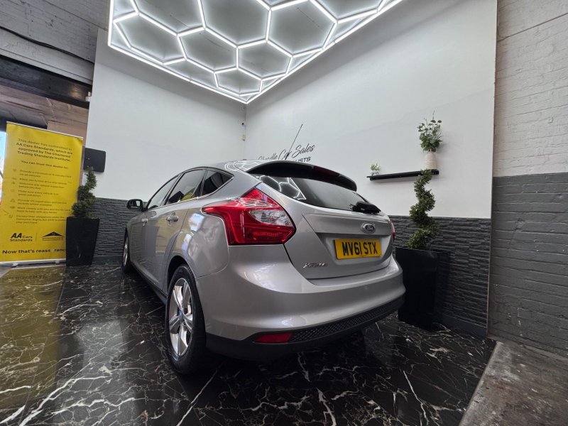 FORD FOCUS