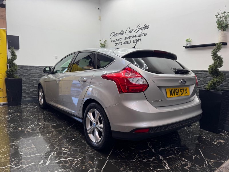 FORD FOCUS