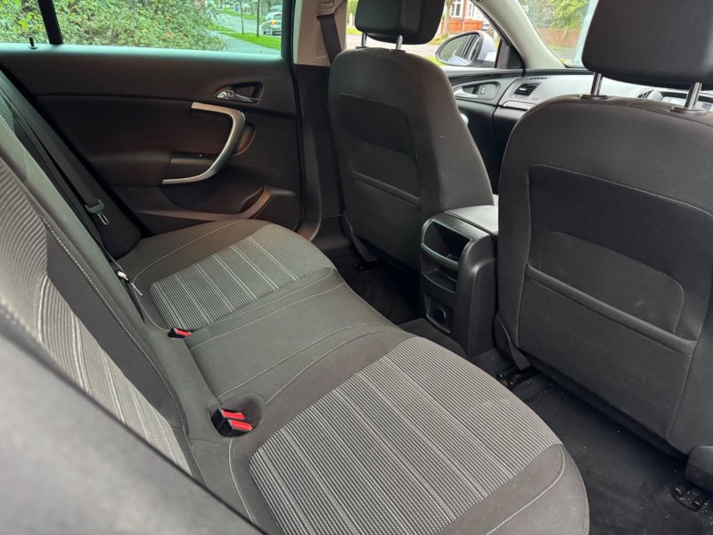 VAUXHALL INSIGNIA