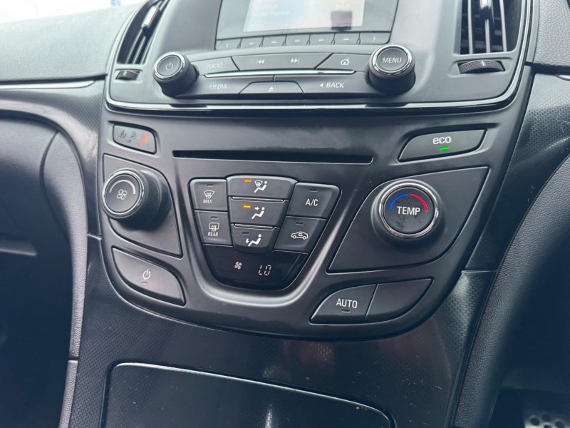 VAUXHALL INSIGNIA