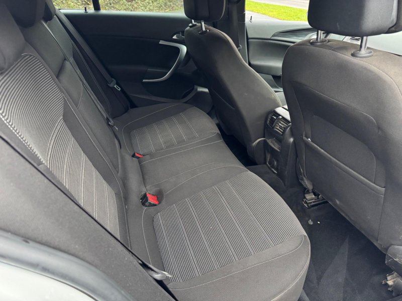 VAUXHALL INSIGNIA