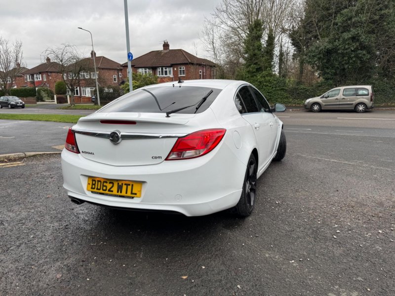 VAUXHALL INSIGNIA