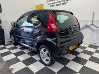 PEUGEOT 107