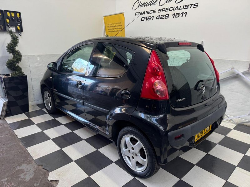 PEUGEOT 107