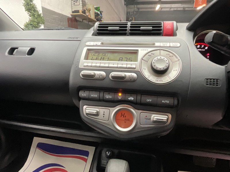 HONDA JAZZ