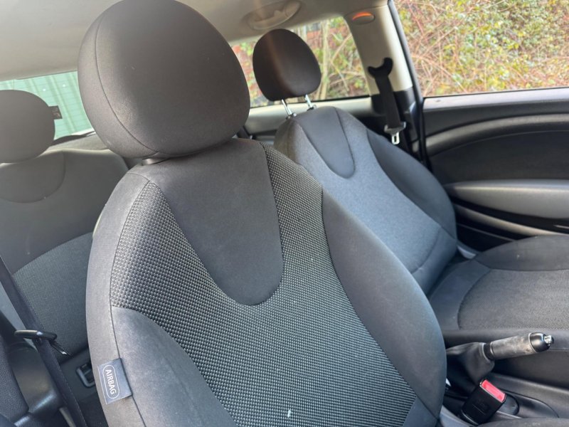MINI HATCH