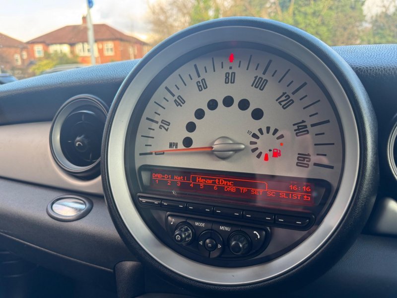 MINI HATCH