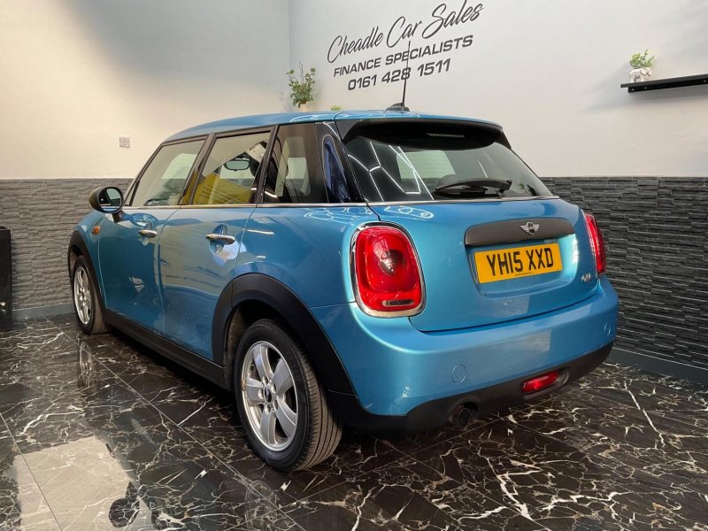 MINI HATCH