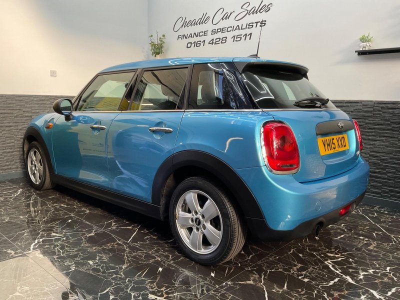 MINI HATCH