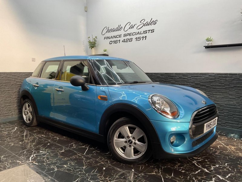MINI HATCH