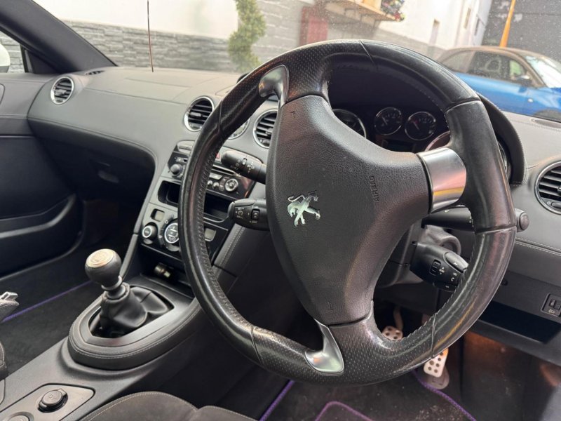PEUGEOT RCZ