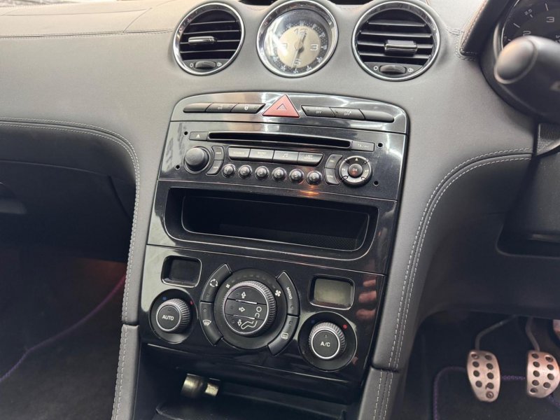 PEUGEOT RCZ