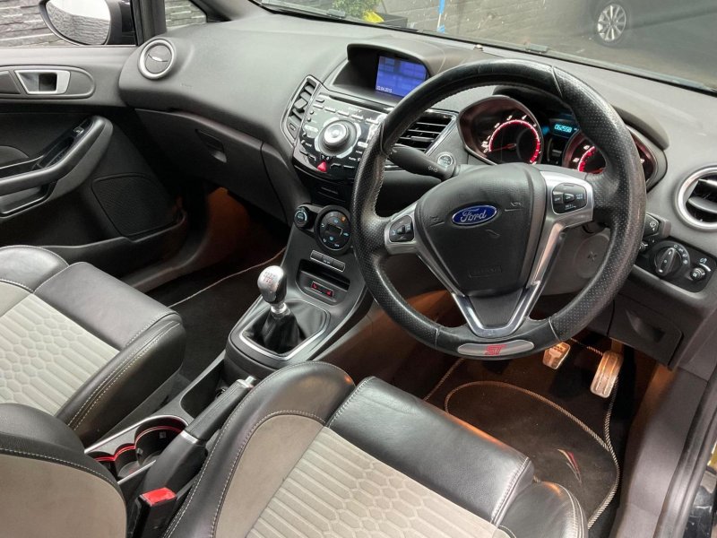 FORD FIESTA