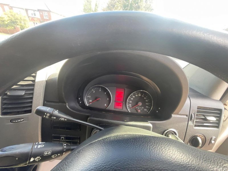 VOLKSWAGEN CRAFTER