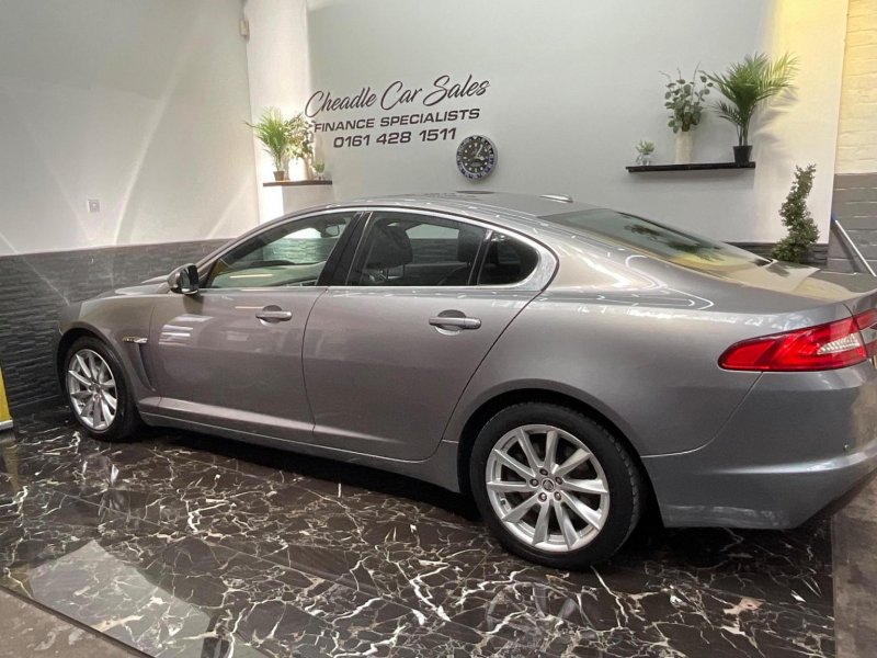 JAGUAR XF