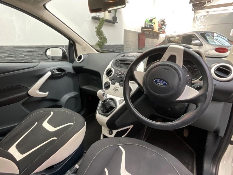 FORD KA