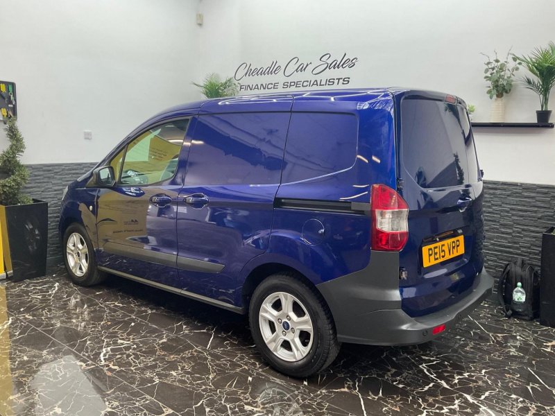FORD TRANSIT COURIER