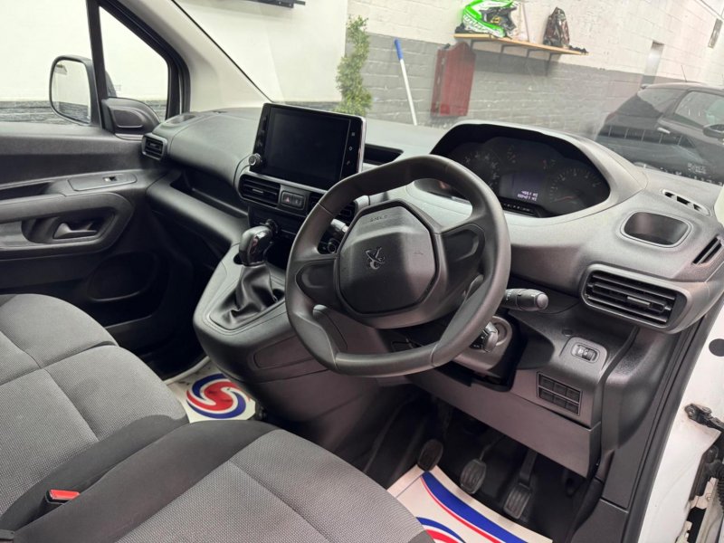 PEUGEOT PARTNER