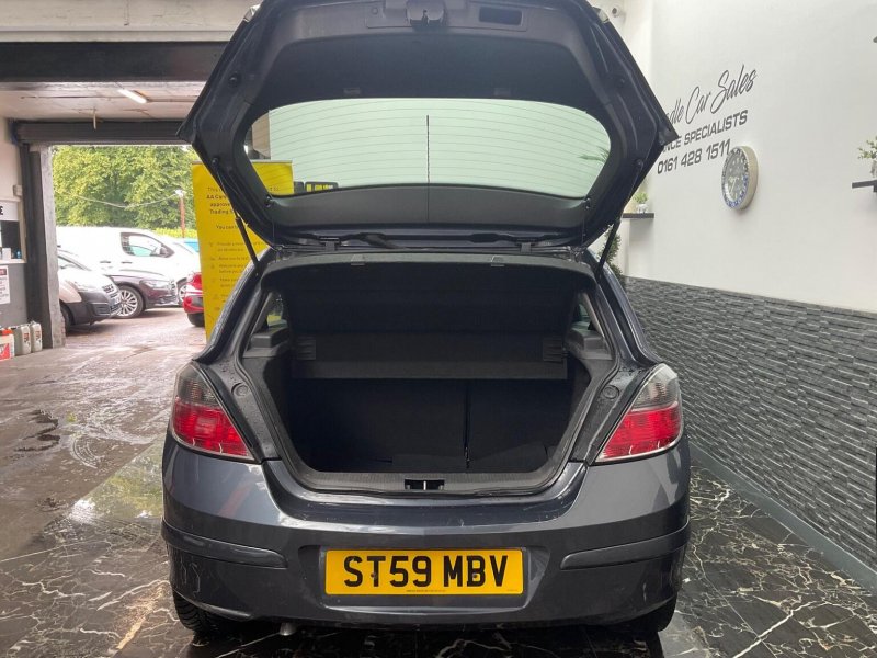 VAUXHALL ASTRA