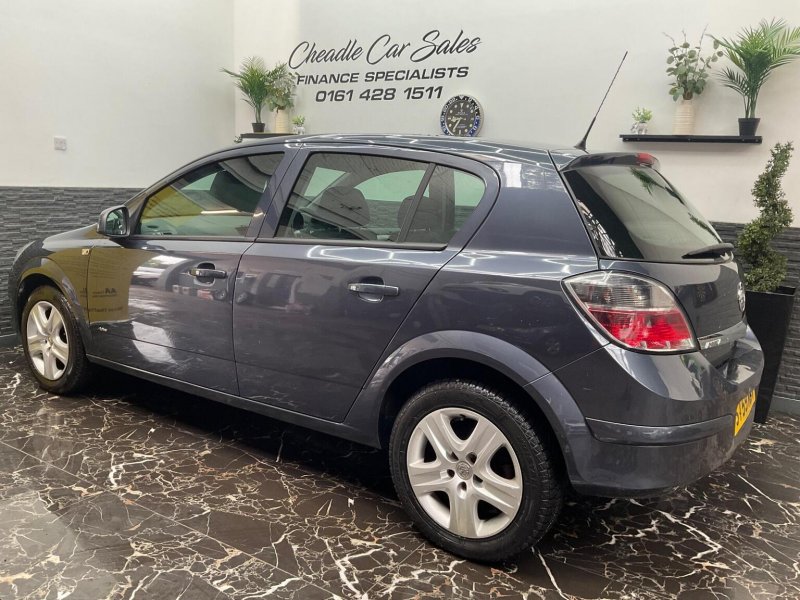 VAUXHALL ASTRA