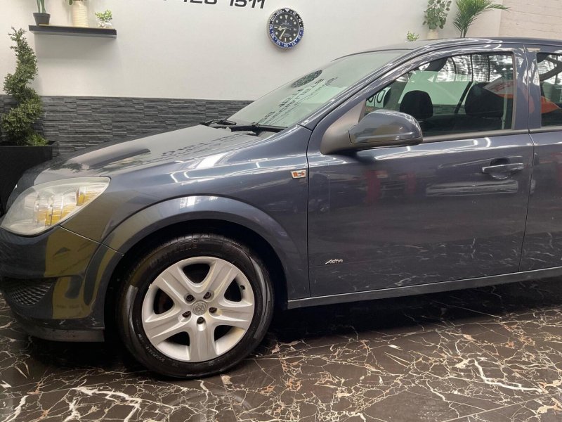VAUXHALL ASTRA