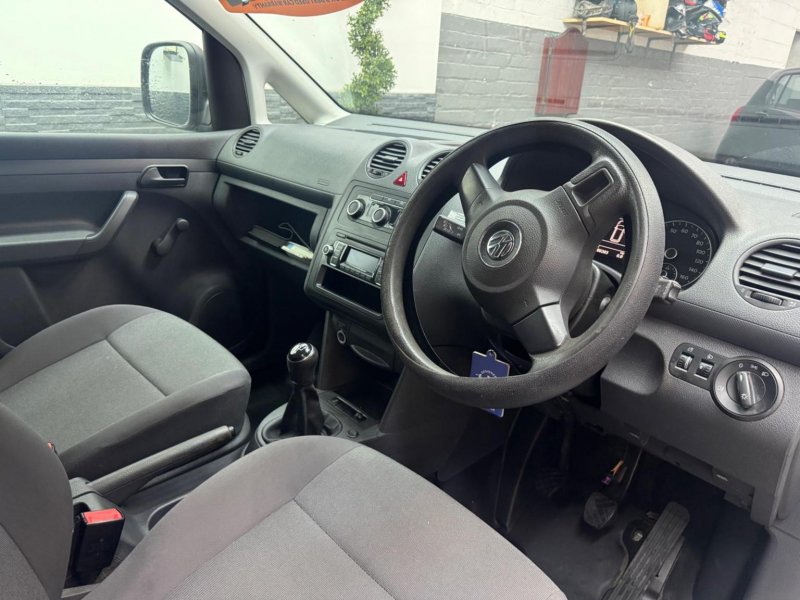 VOLKSWAGEN CADDY