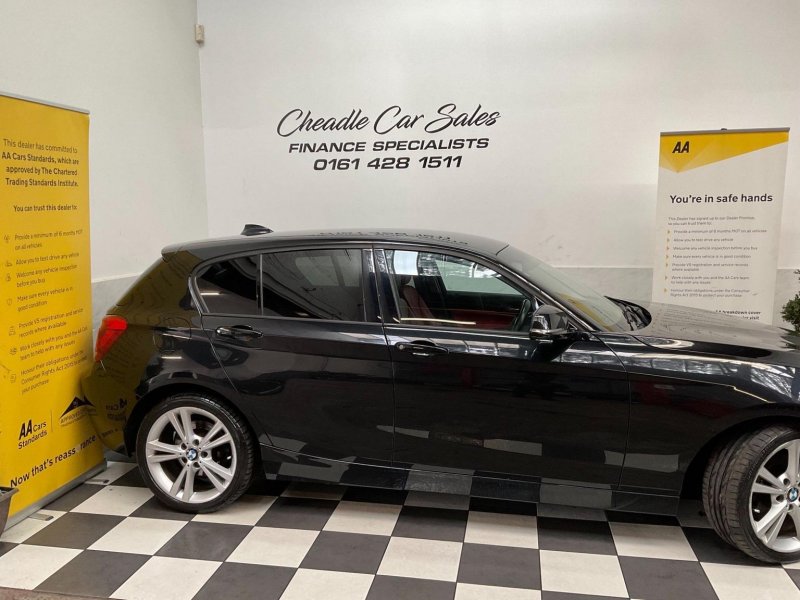 BMW 1 SERIES