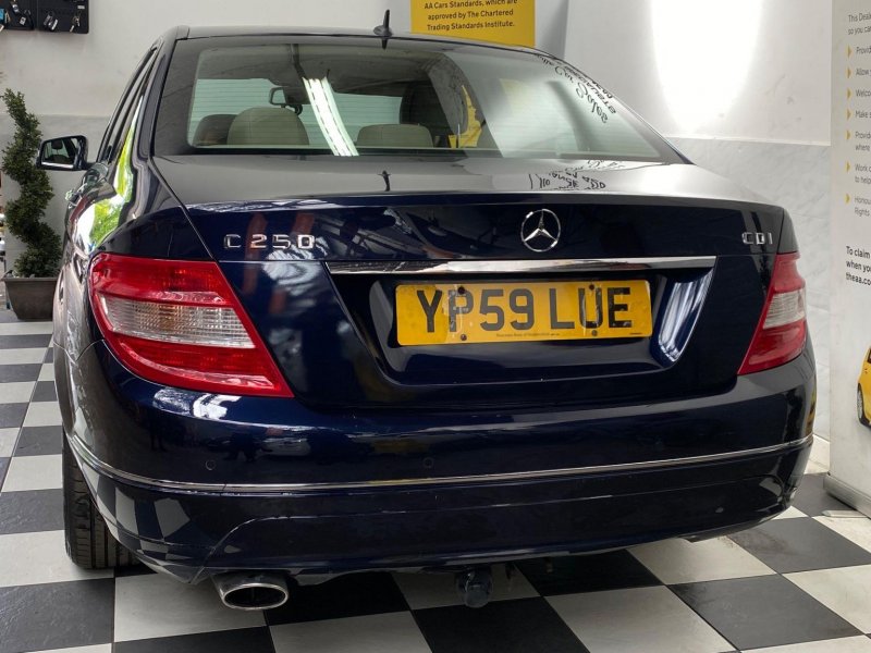 MERCEDES-BENZ C CLASS