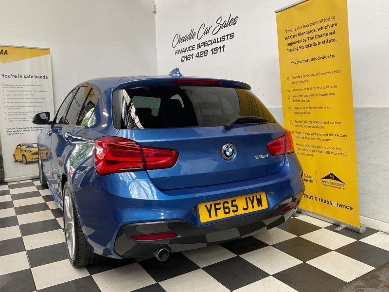 BMW 1 SERIES