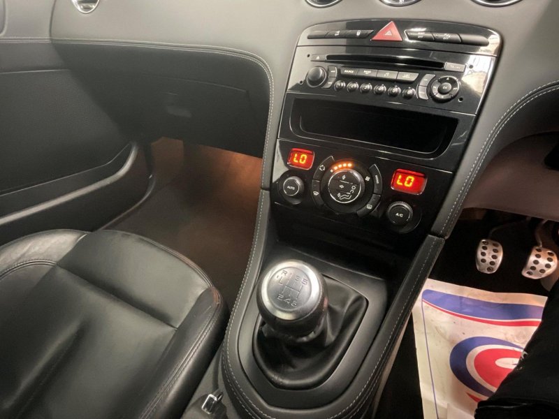 PEUGEOT RCZ