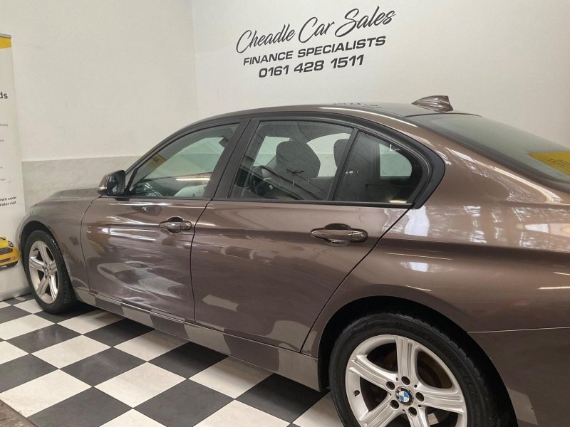 BMW 3 SERIES